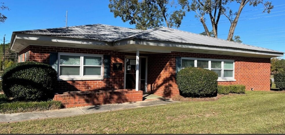 More Photos Of 102 Rocky Ford Rd, Sylvania Office For Sale