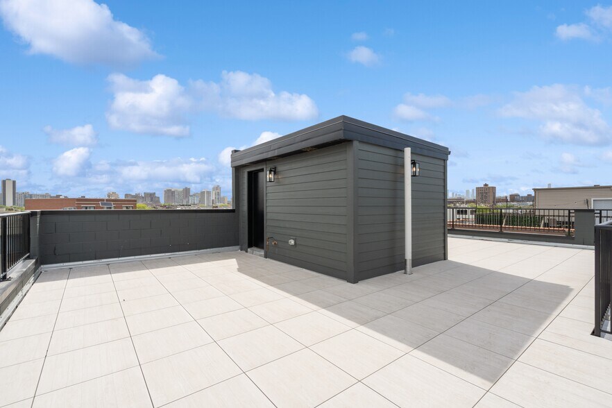 More Photos Of , Chicago Multifamily For Sale