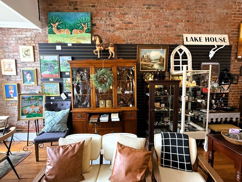 More Photos Of 108 N Main St, Greensboro General Retail For Sale