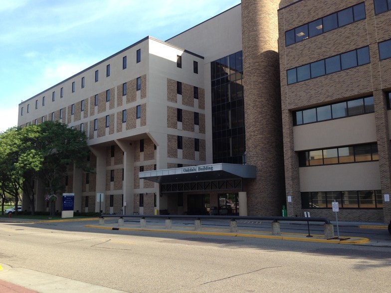 More Photos Of 3366 Oakdale Ave N, Robbinsdale Medical For Lease