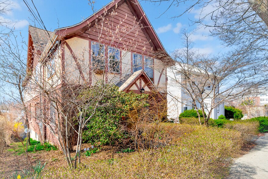 More Photos Of 126 Westbourne Ter, Brookline Multifamily For Sale