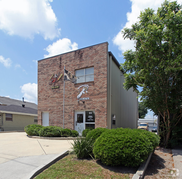 Primary Photo Of 612 Clearview Pky, Metairie Office For Sale