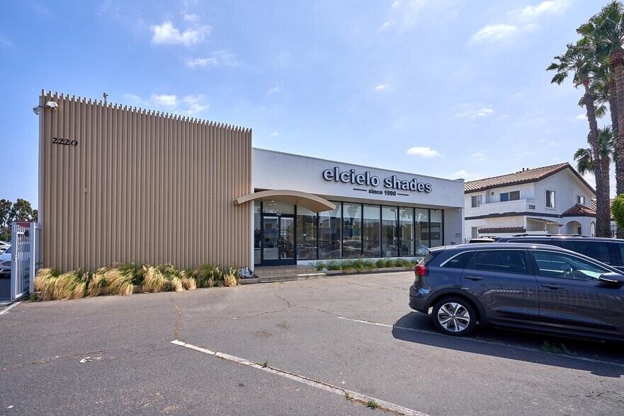 More Photos Of 2220 W Lincoln Ave, Anaheim Freestanding For Sale