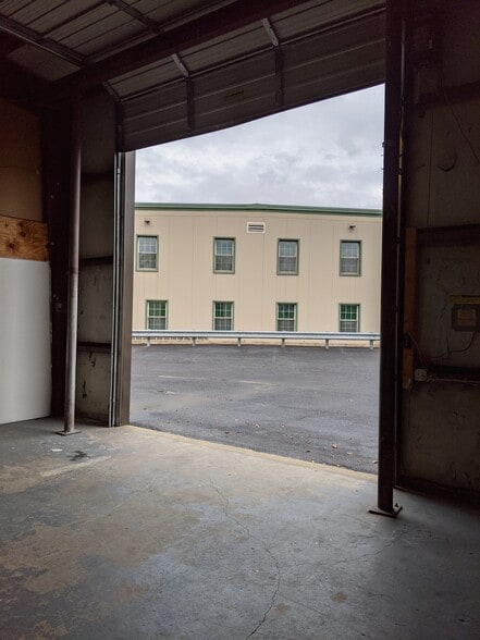 More Photos Of 5244 Challedon Dr, Virginia Beach Light Distribution For Lease