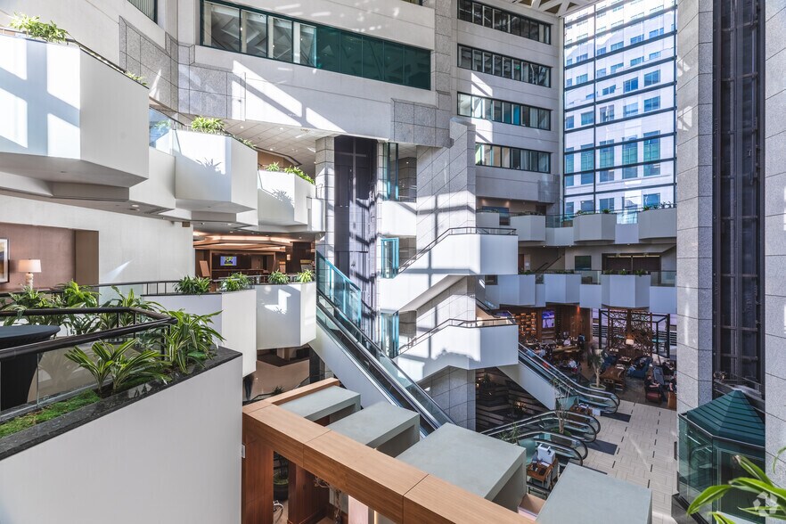 More Photos Of 402 W Broadway, San Diego Office For Lease