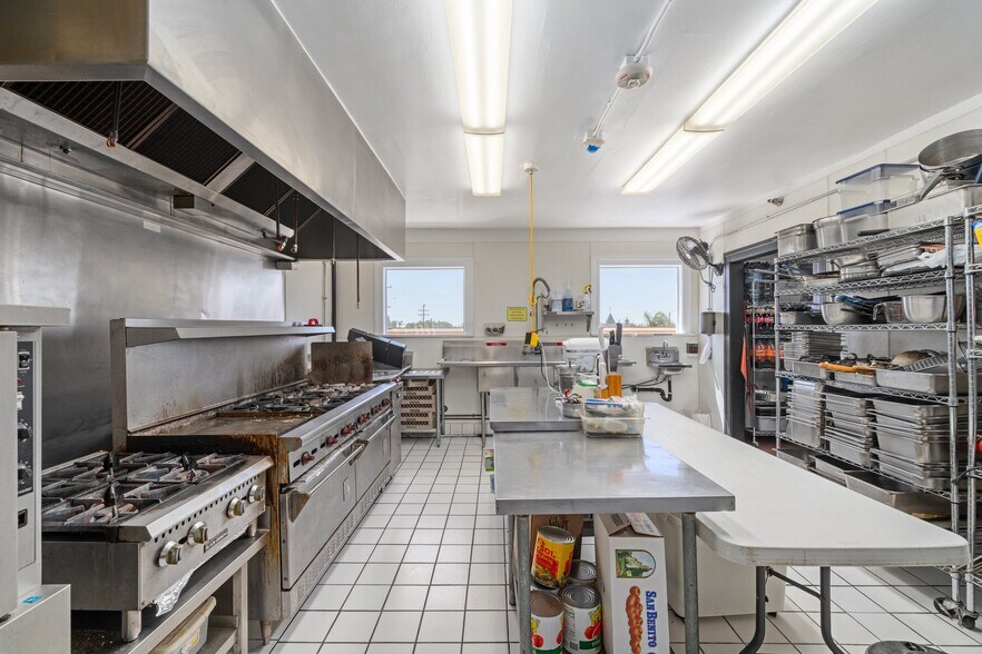 More Photos Of 917 Whittier Blvd, Montebello Storefront For Sale