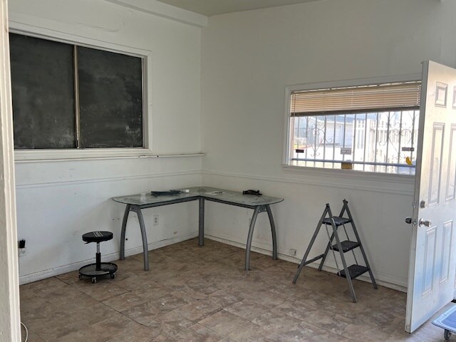 More Photos Of 1724 W 2nd St, Santa Ana Warehouse For Sale