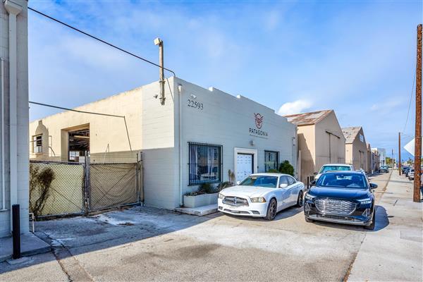 More Photos Of 22593 S Western Ave, Torrance Manufacturing For Sale