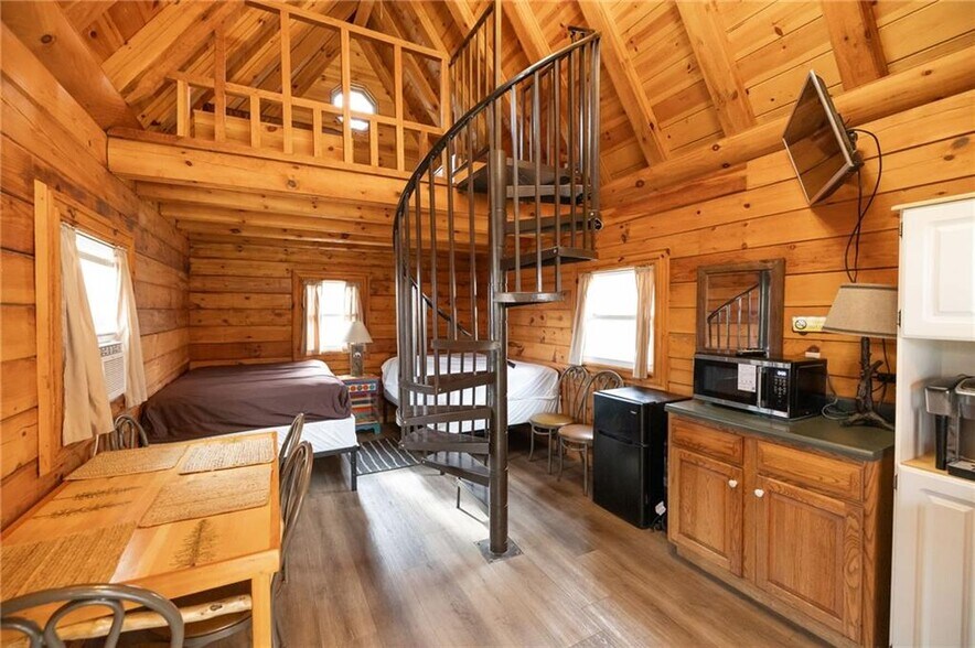 More Photos Of 7632 Centerville Rd, Houghton Trailer Camper Park For Sale