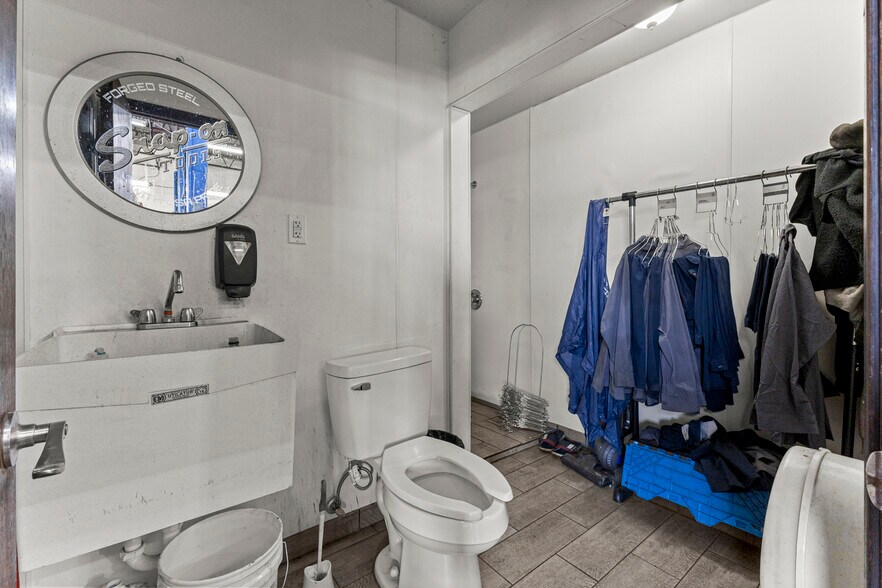More Photos Of 2401 Fort St, Trenton Warehouse For Sale