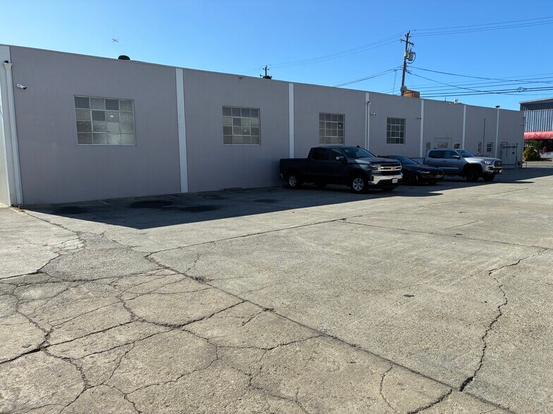 More Photos Of 320 Victory Ave, South San Francisco Warehouse For Lease