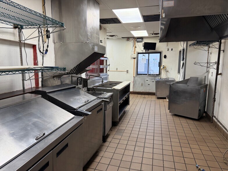 More Photos Of 5 S Kingshighway St, Cape Girardeau Fast Food For Sale