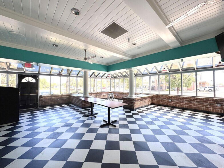 More Photos Of 1987 Hilltop Dr, Redding General Retail For Lease