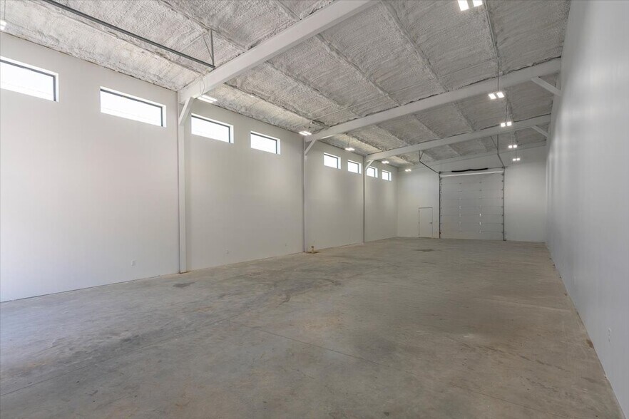 More Photos Of 9020 State Highway 21, Trenton Unknown For Lease
