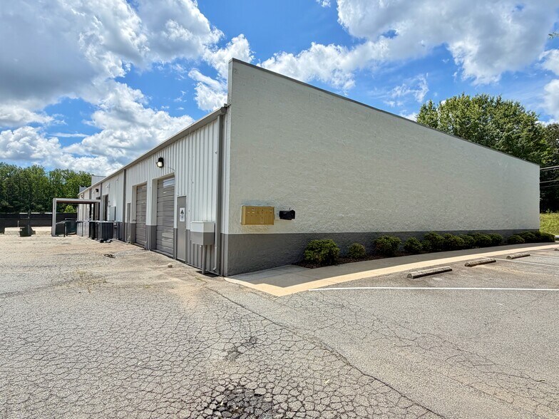 More Photos Of 8261 Highway 73 Hwy, Denver Warehouse For Lease