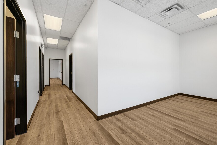 More Photos Of 190 N Bagdad Rd, Leander Unknown For Lease