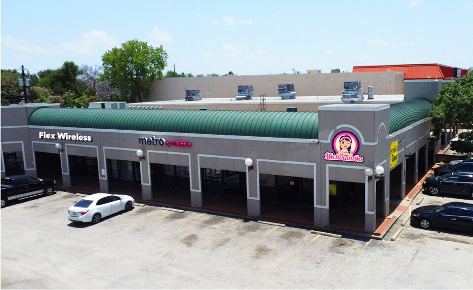 More Photos Of 9515 N Lamar Blvd, Austin Unknown For Lease