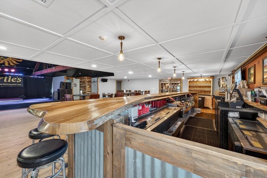 More Photos Of 1121 Route 12, Frenchtown Bar For Sale
