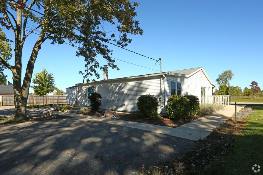 More Photos Of 6585 Jackson Rd, Ann Arbor Office For Lease