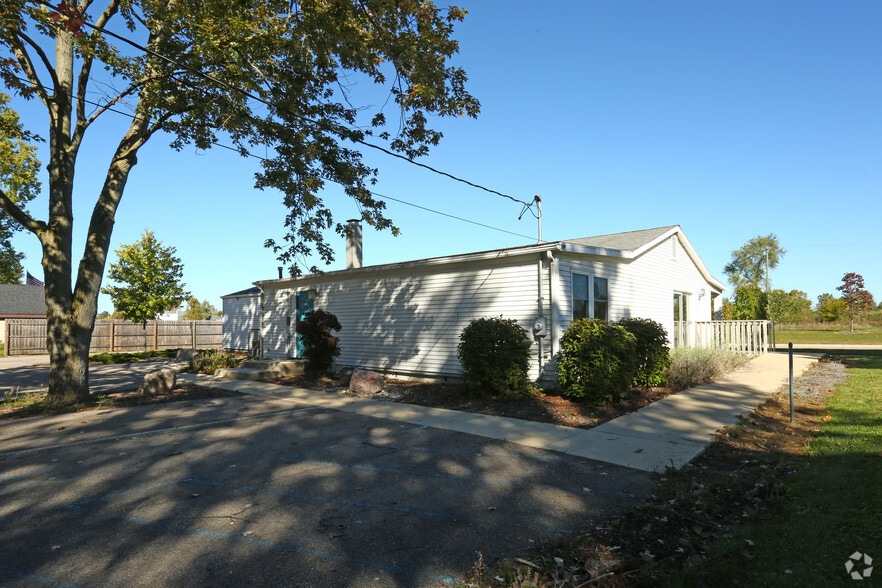 More Photos Of 6585 Jackson Rd, Ann Arbor Freestanding For Sale