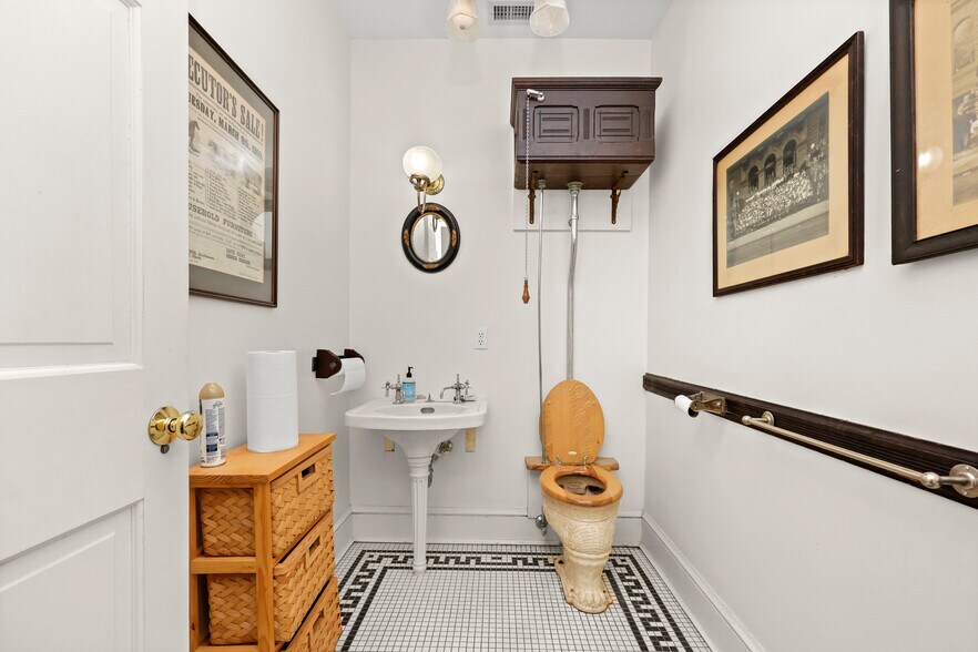 More Photos Of 3127-3129 Whitney Ave, Hamden Office For Sale