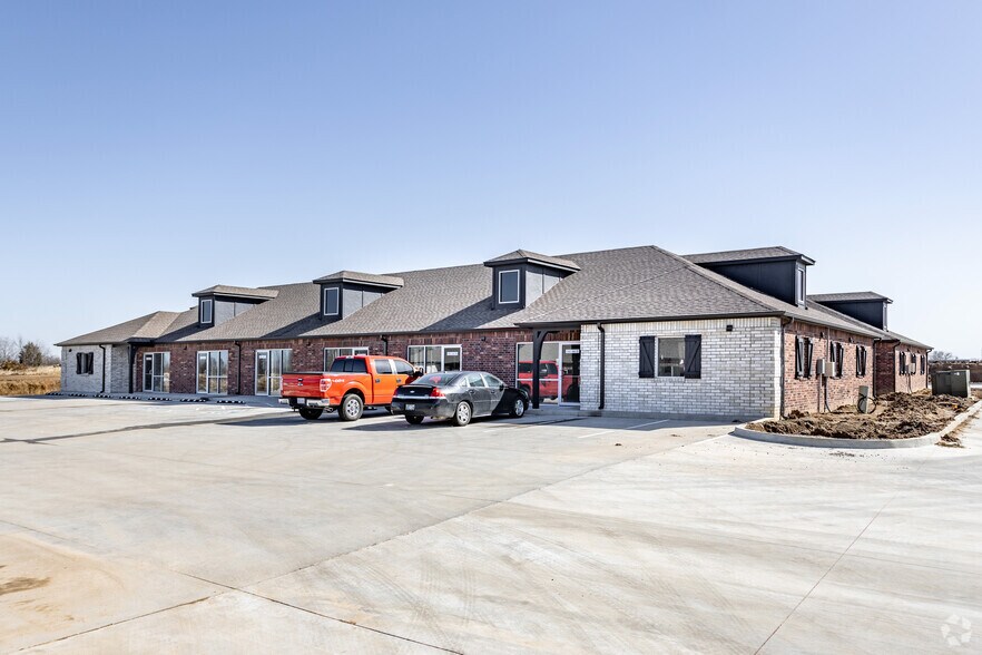 More Photos Of , Glenpool Office For Sale