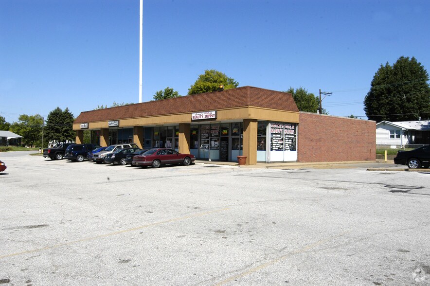 More Photos Of 10009-10067 Bellefontaine Rd, Saint Louis Unknown For Lease