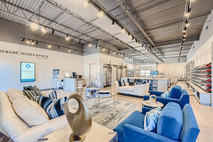 More Photos Of 105 Depot Dr, Belgrade Showroom For Sale