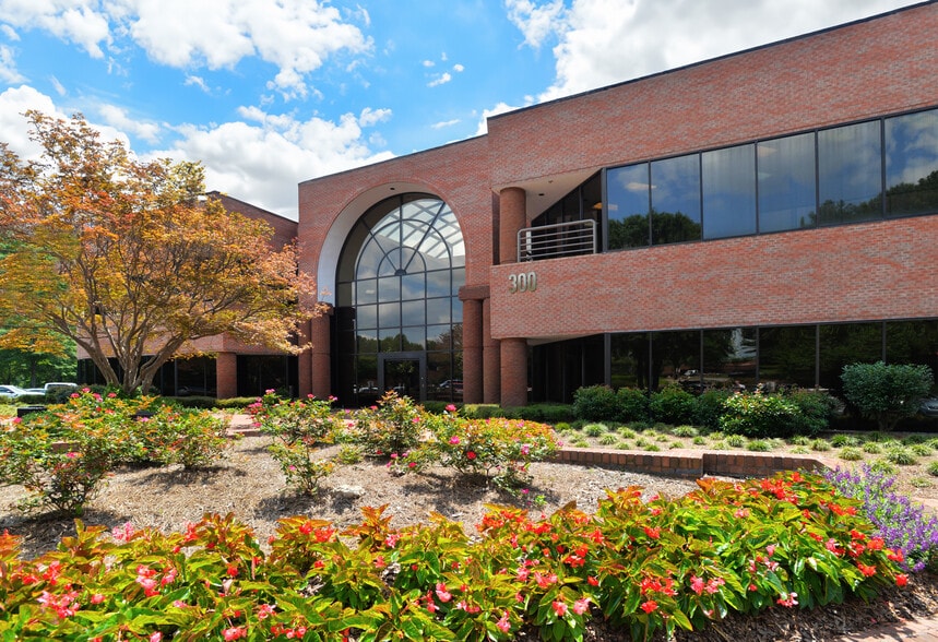 More Photos Of 5300 Oakbrook Pky, Norcross Unknown For Lease