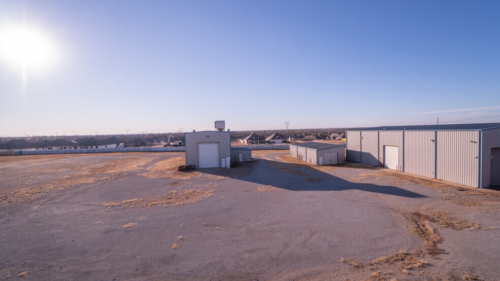 More Photos Of 6116 NW 178th St, Edmond Industrial For Lease