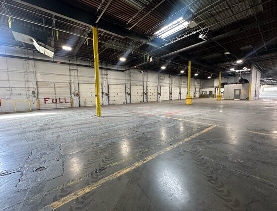 More Photos Of 301 Mayhill St, Saddle Brook Manufacturing For Lease