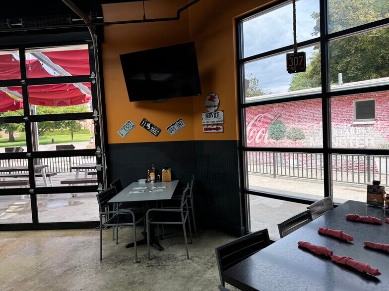 More Photos Of 88 S Bear Lake Blvd, Garden City Hotel For Lease