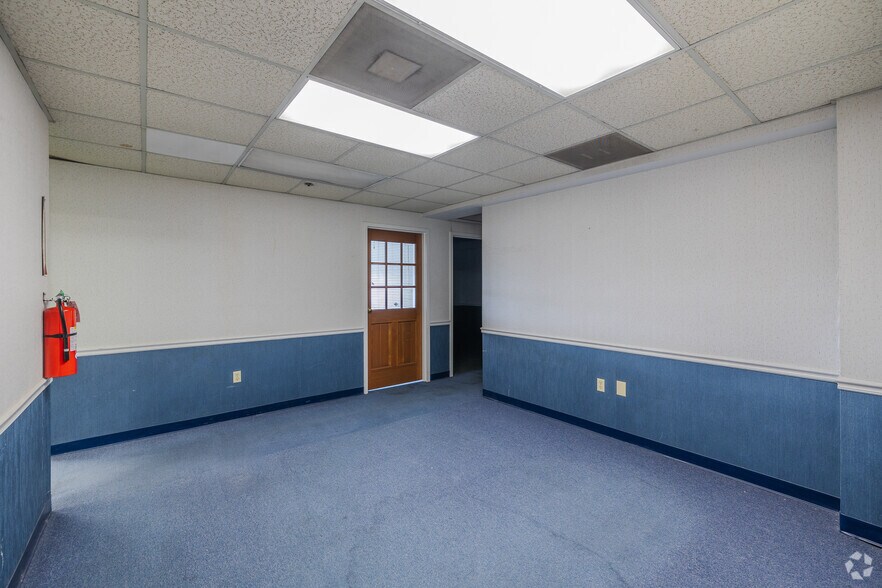 More Photos Of 4531 Piggly Wiggly Dr, North Charleston Distribution For Lease