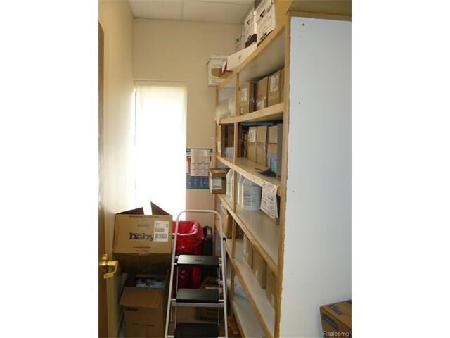 More Photos Of 27500 Hoover Rd, Warren Medical For Lease