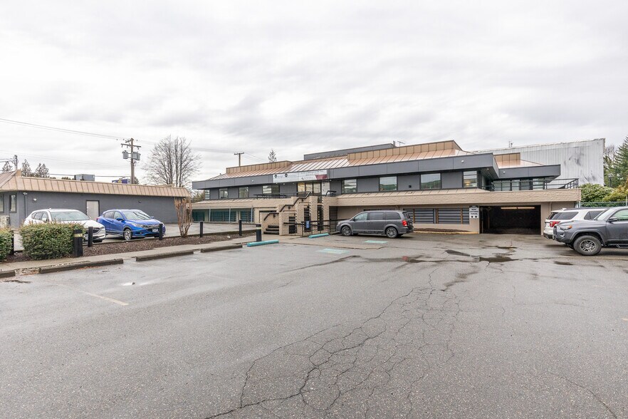 More Photos Of 33623 Wildwood Dr, Abbotsford Medical For Sale