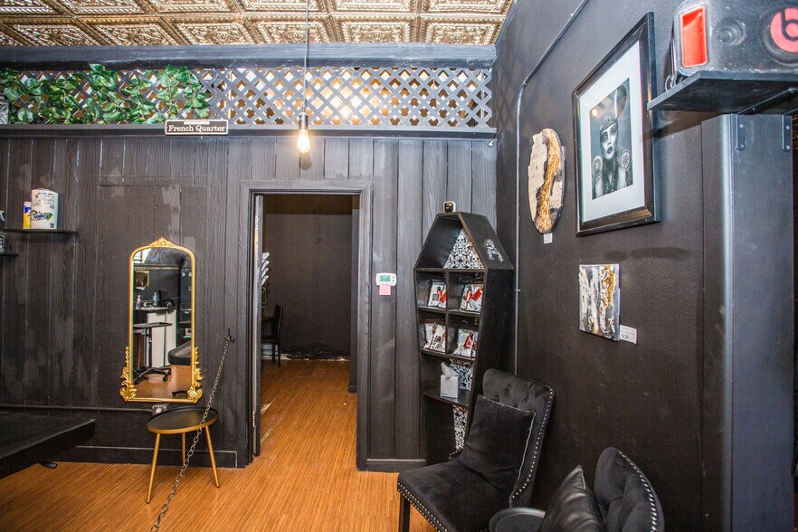 More Photos Of 1812 Avenue R, Lubbock Office For Sale