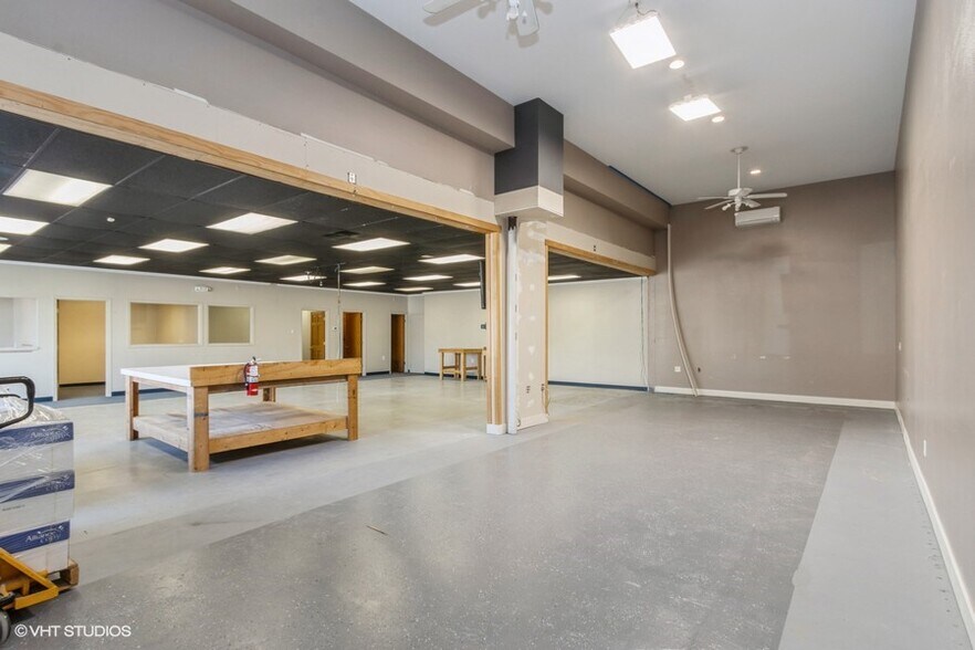 More Photos Of 1207 Highland Ct, Iowa City Showroom For Lease