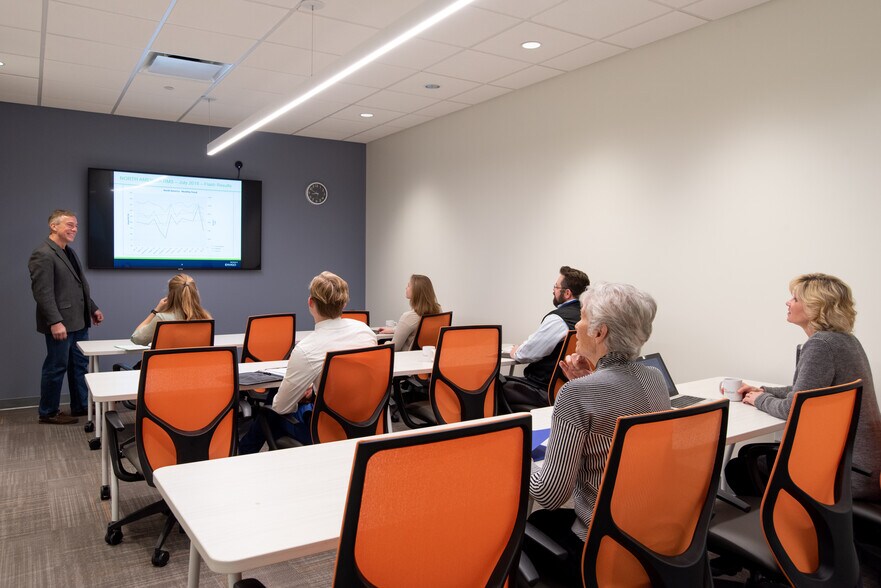 More Photos Of 11 Municipal Dr, Fishers Coworking Space