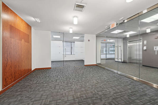 More Photos Of 2850 Eisenhower Ave, Alexandria Office For Lease