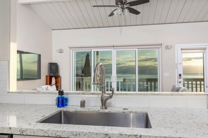 More Photos Of 1476-80 Pescadero Dr, San Diego Apartments For Sale