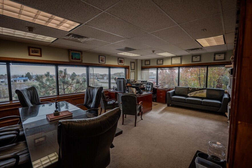 More Photos Of 605 Parfet St, Lakewood Medical For Sale