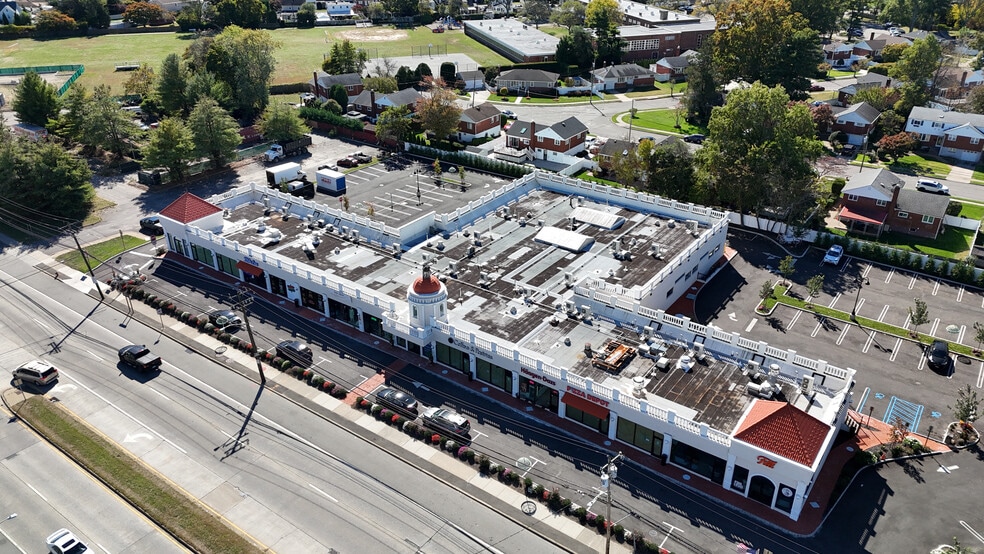 More Photos Of 350 S Broadway, Hicksville General Retail For Lease