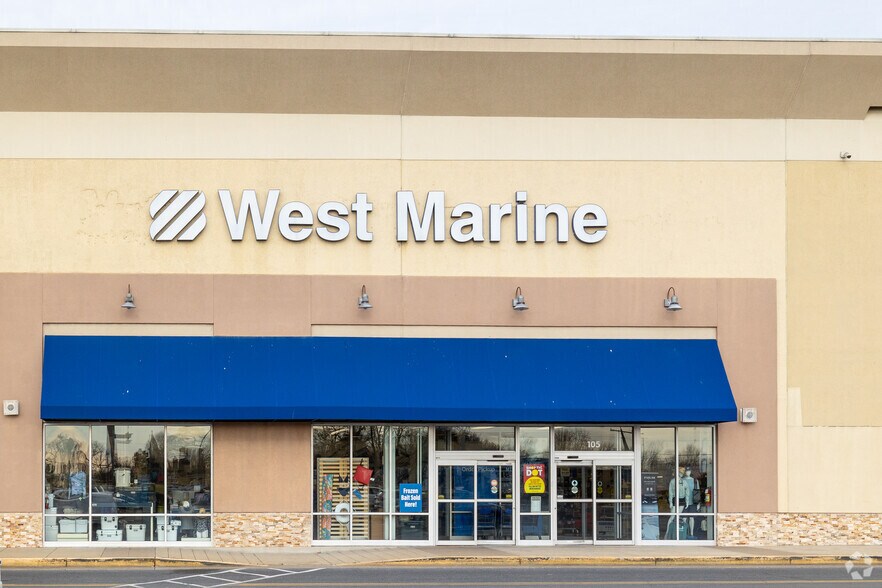 More Photos Of 8640 Pulaski Hwy, Rosedale Freestanding For Lease