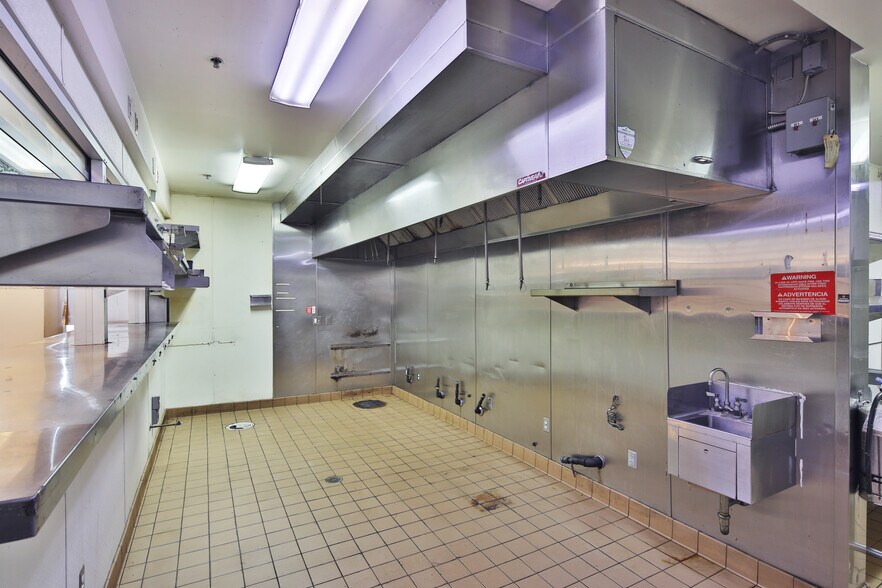 More Photos Of 110 S Fairfax Ave, Los Angeles Office For Lease