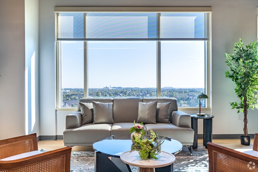 More Photos Of 3031 N Rocky Point Dr W, Tampa Coworking Space