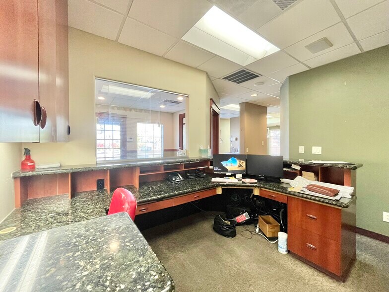 More Photos Of 8035 Madison Ave, Citrus Heights Medical For Sale