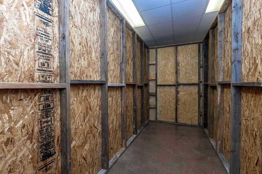 More Photos Of 665 David Ave, Danville Self Storage For Lease