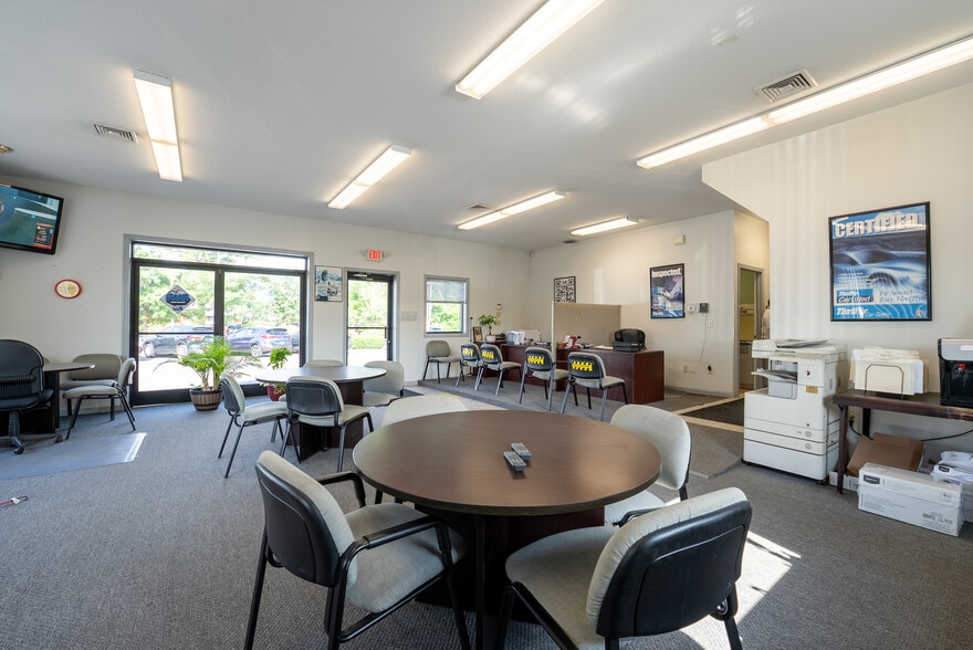 More Photos Of 880 Boston Rd, Springfield Auto Dealership For Sale