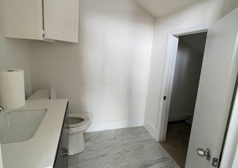 More Photos Of 107 Ranch Road 620 S, Austin Storefront For Lease