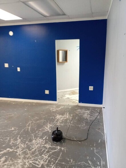 More Photos Of 6625 Argyle Forest Blvd, Jacksonville Storefront Retail Office For Lease